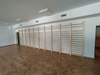 Drabinka gimnastyczna drewniana z drążkiem UNDERFIT 230 x 80 cm