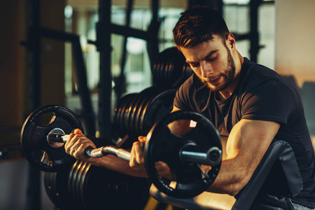 Zestaw obciążeń olimpijskich gumowanych UNDERFIT 157,5 kg